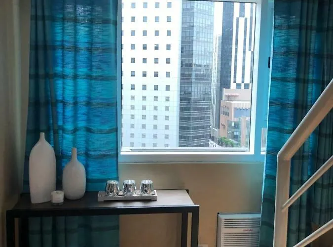 Loft Beside Shangri-la * マニラ市